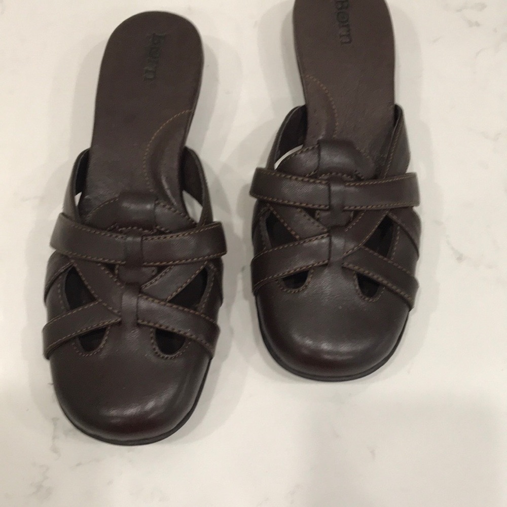 “ B O R N “ brand slip ons. Leather uppers w the look of “Mary janes” around toe